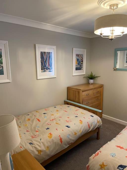 Seaside Modern Apartment Westward Ho!  Exterior photo