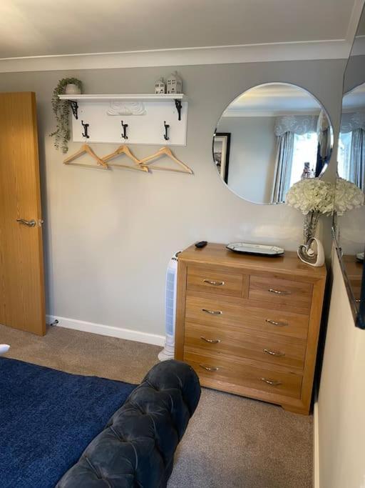 Seaside Modern Apartment Westward Ho!  Exterior photo